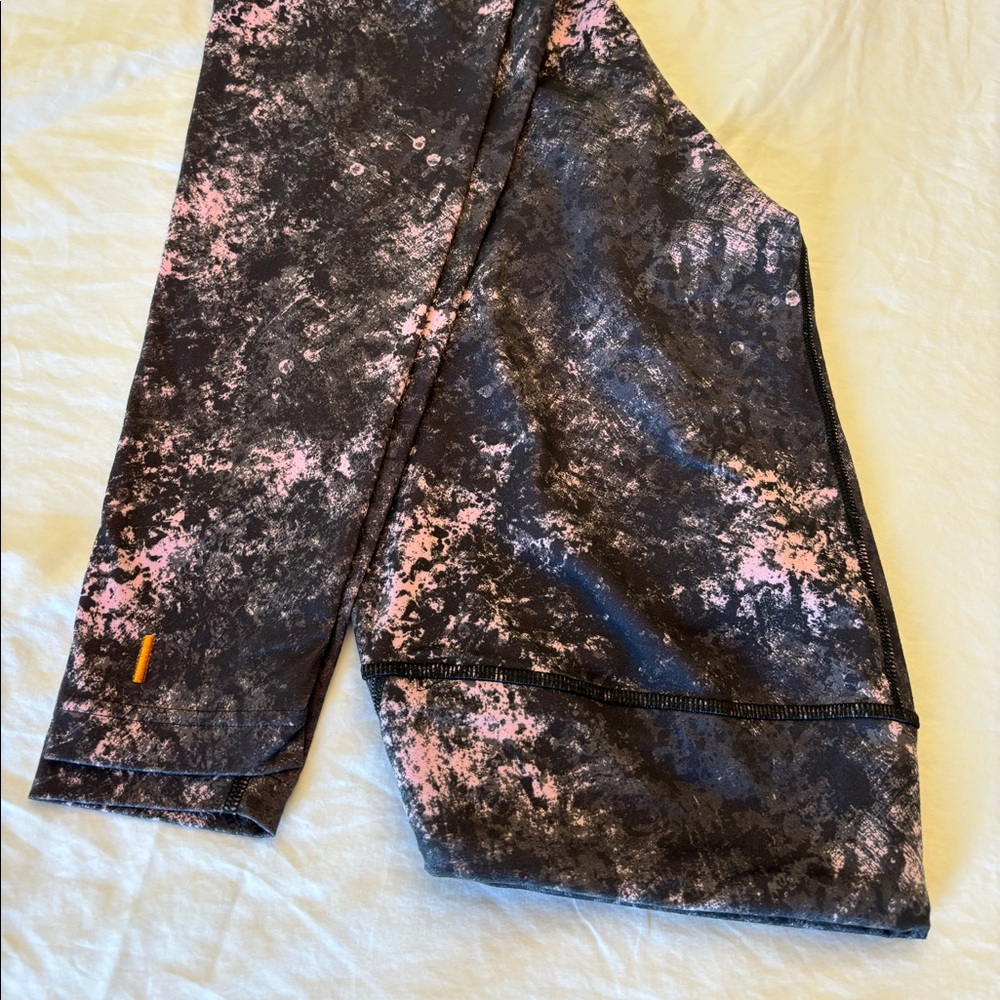 Lucy Maternity underbelly leggings, size medium, pink and black print